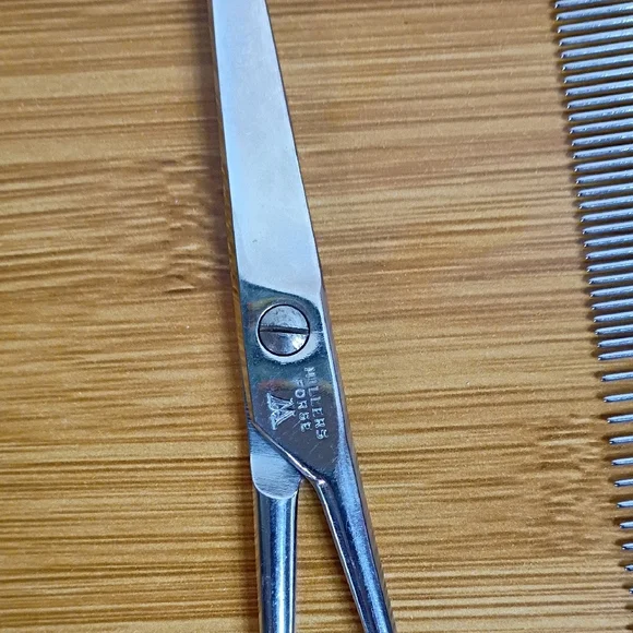 Professional Grooming Scissors and Comb Set - Silver - Picture 2 of 11